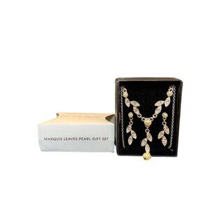 Avon Silver Tone Marquis Leaves Imitation Pearl Gift Set (1560)